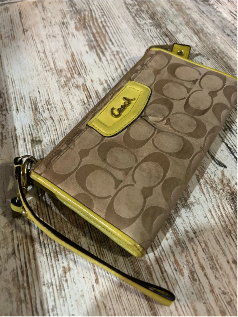 Women's Coach Signature Wristlet Clutch One Size